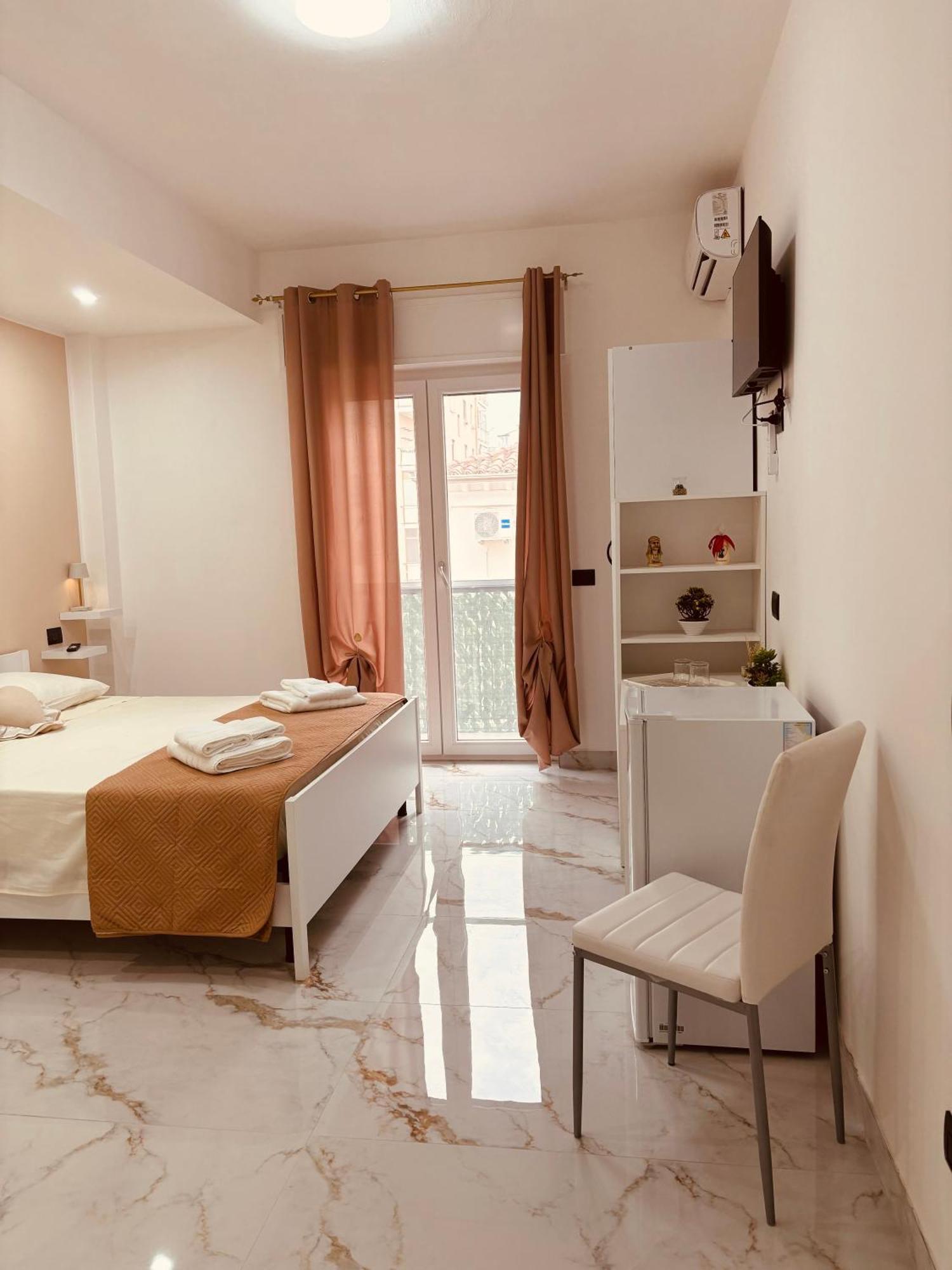 B&B A Un Passo Dal Mare Crotone Exterior foto