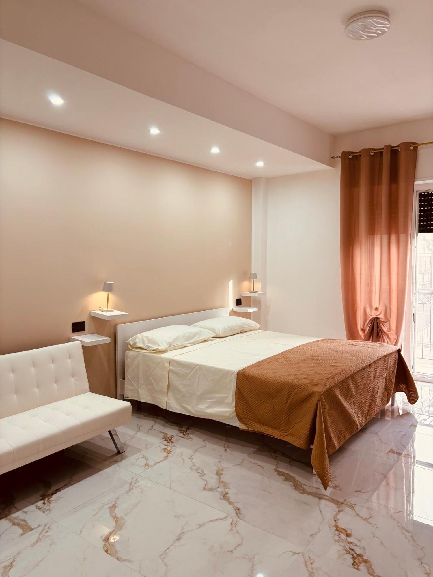 B&B A Un Passo Dal Mare Crotone Exterior foto